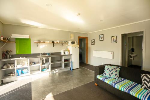 Konyha, Ivory Towers Backpackers Lodge in Fox Glacier