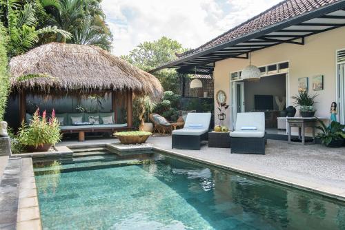 Two-Bedroom Villa image 8