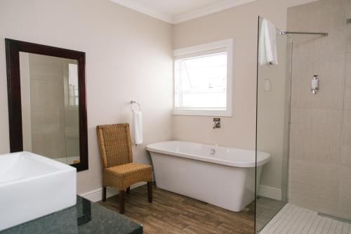 Devereux Lodge – East London, IA