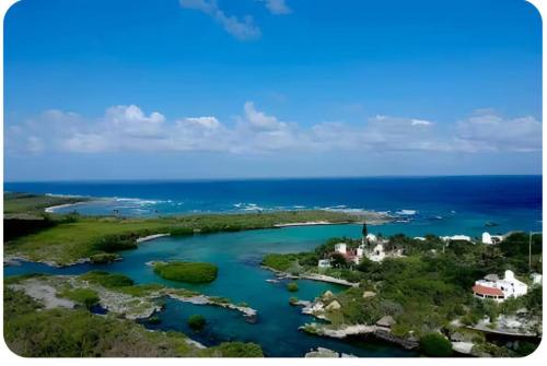 24,7 access to amazing cenote PoolKing size beds in Akumal, Mexico