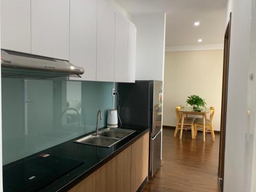 Kitchen, Can ho Du lich Cho Nu thue O AN PHU THINH QUY NHON gia re in Quy Nhon