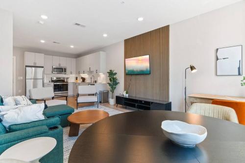 1BD - Sleeps 4 - Harbor Views - Near Fish Town- detail