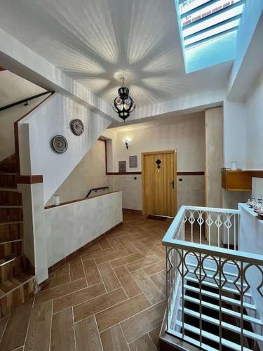Vibrant 5-bedroom Riad With Sun Terrace In The Heart Of Kasbah - Rent Entire Riad - Morocco