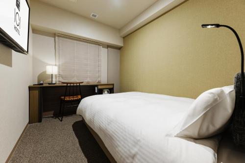 Standard Double Room - Non-Smoking image 10