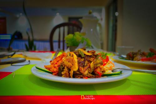 ห้องอาหาร, Big Tusks Hotel, Marsabit in มาร์ซาบิต