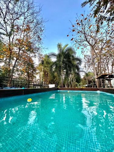 Ta Thai Cooking & Stay in ศรีสำโรง