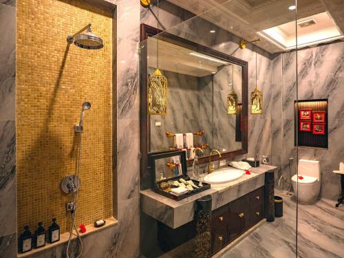 room detail thumbnail 2