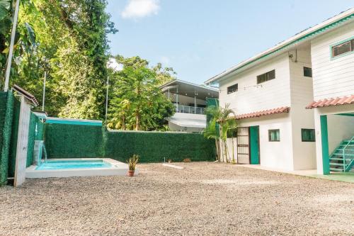 Oceans Breeze Apartment and Rooms in Puerto Viejo de Talamanca