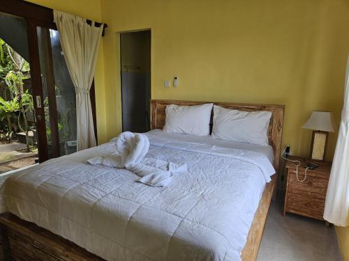 KRISNA TAPAN GUEST HOUSE - Tap to explore photos