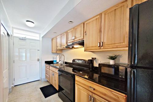 Pirates Cove Condo Unit #514 - image 12