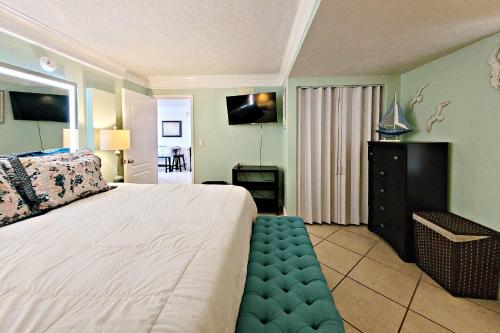 Pirates Cove Condo Unit #715 in Daytona Beach Shores, USA