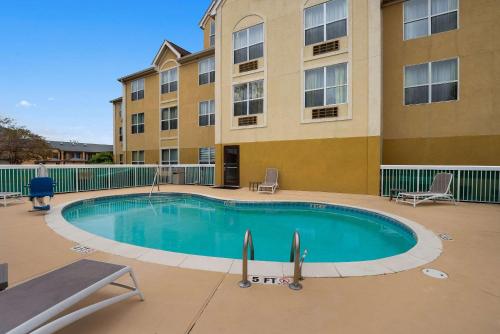 Comfort Inn & Suites Santee - image 12