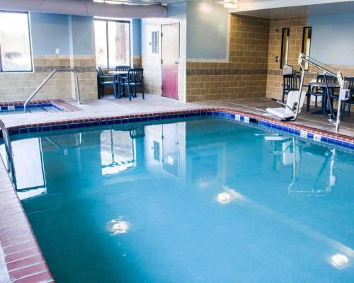 Sleep Inn & Suites Virginia Horse Center - image 6