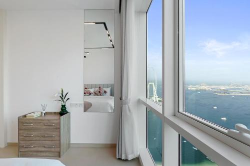 Ferrari Inspired Modern 3BHK with maids room and Full Sea View, Dubai (photo 8)
