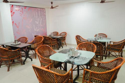 Étterem, RD Hotel in Perundurai