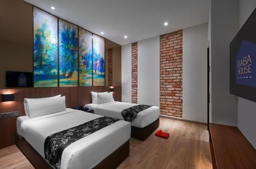 Baba House Melaka Room Type - Deluxe Plus Twin (Bilek Ruellia Twin)