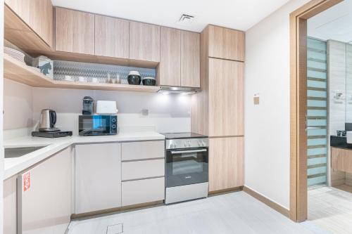 Elegantly Furnished Missoni Home with Canal Views, Dubai (Foto 10)