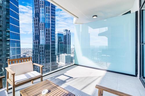 Elegantly Furnished Missoni Home with Canal Views, Dubai (Foto 6)