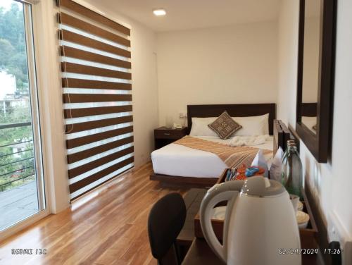 Double Room with Mountain View image 10