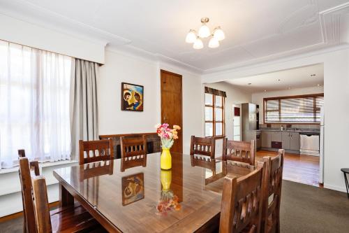 Park View - Spacious Inner City - 4 bedrooms - 2 bathrooms, Invercargill (foto 6)