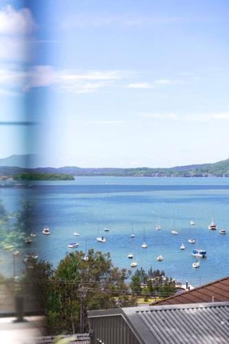 365 Days of Kalm I Pano Water Views I Heated Pool in Point Clare