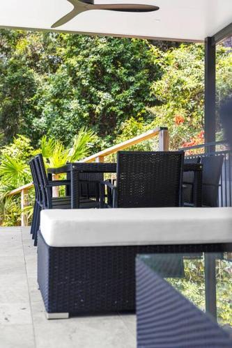 365 Days of Kalm I Pano Water Views I Heated Pool in Point Clare