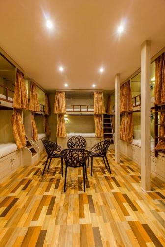 Blossom Dormitory For Male and Female in Ghatkopar