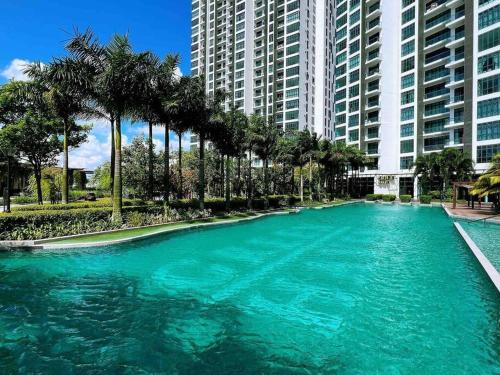 Skyview Penthouse Green Haven Skyview Penthouse Green Haven