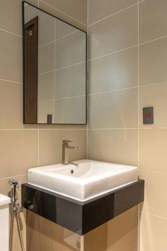 Skyview Penthouse Green Haven Skyview Penthouse Green Haven