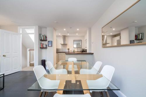 AVAL Stylish 2BR Flat with Garden Near Buckingham Palace, Londýn (fotografie 10)