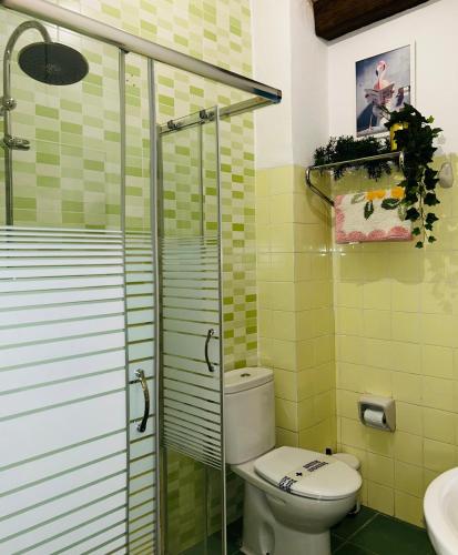 Céntrico piso con aparcamiento gratuito Céntrico piso con aparcamiento gratuito