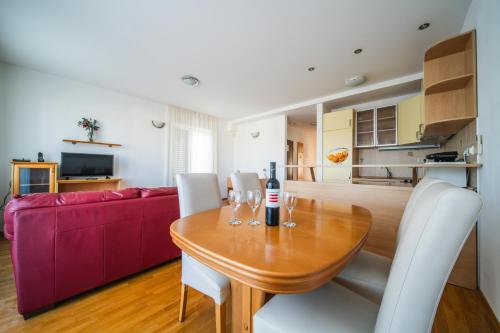 Pervanovo Apartments - image 13