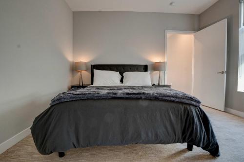 3BR Peaceful Hollywood Luxury Oasis in Los Angeles, USA