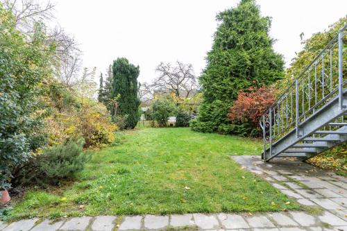 Kert, COMFY APARTMENT Wesseling in Wesseling