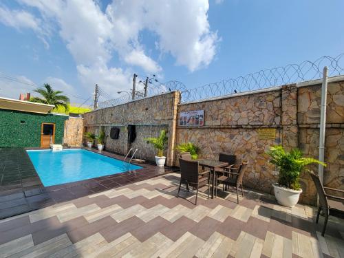 View, Presken K-ONE in Onigbongbo