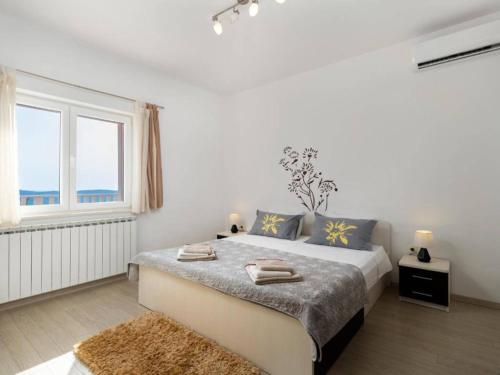 Villa Dragic- Four Bedroom Villa with Swimming Pool, Terrace and Sea View in Pridvorje