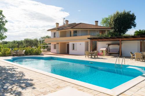 Villa Polignano con Piscina by Wonderful Italy