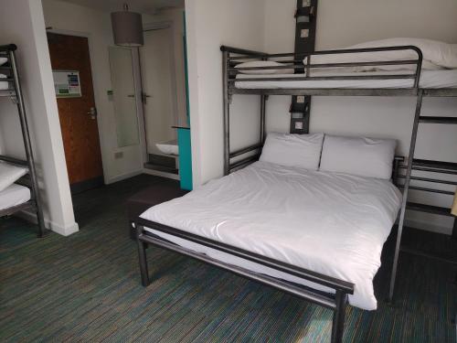 YHA Malham - main image