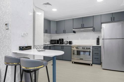 Stylish Dubai Villa Near JBR, Marina, Malls & Metro, Dubai (photo 3)