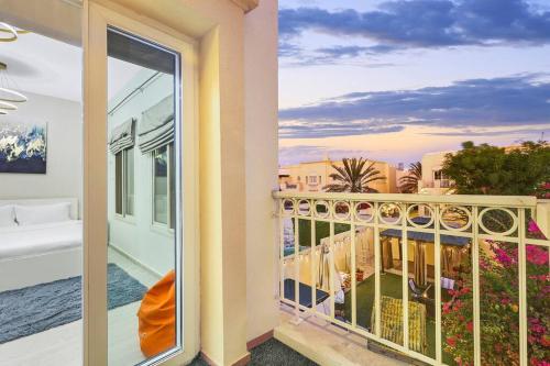Stylish Dubai Villa Near JBR, Marina, Malls & Metro, Dubai (photo 8)