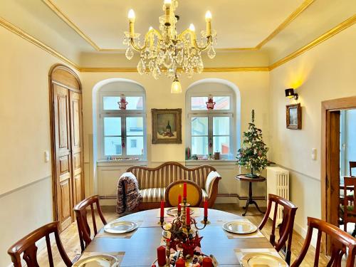 Oswald Hempel, mit 5 Zimmermaisonette und 3 Zimmer Gartenwohnung in Zittau, Deutschland