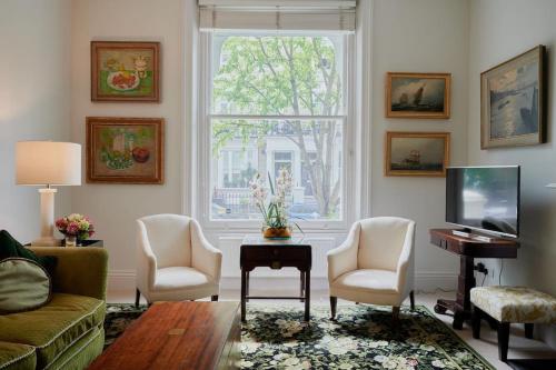 LOVELY CHELSEA APARTMENT in QUIET NEIGHBOURHOOD, Londýn