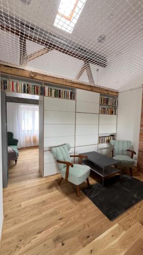 บริการและสิ่งอำนวยความสะดวก, Bydlit cz in ตูรานี