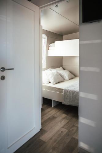 Rasin Mobile Homes - image 8