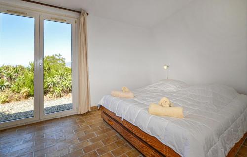 Stunning home in Porticcio w/ WiFi and 4 Bedrooms - image 10
