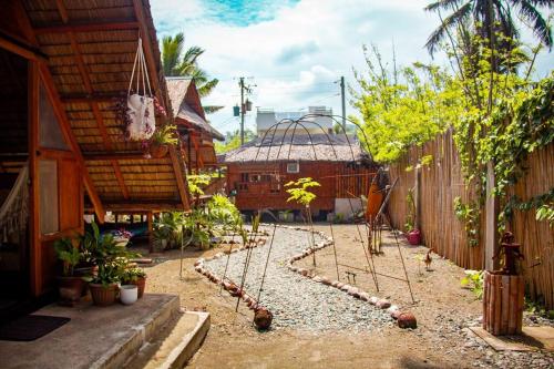 Duon Baler - Seconds from Sabang beach, your peaceful escape Duon Baler - Seconds from Sabang beach, your peaceful escape