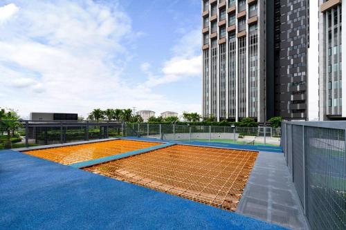 Lumi Tropicana Netflix CityView Balcony Muji 6pax