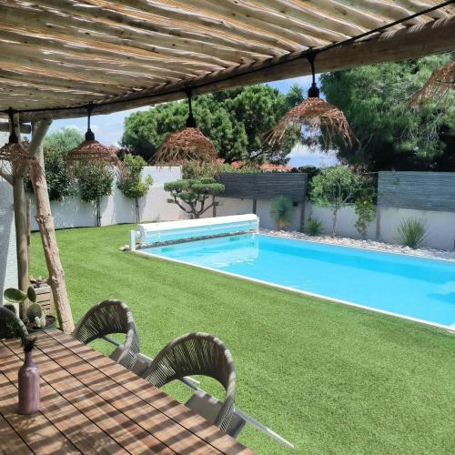 Belle villa contemporaine climatisee, piscine privee, 6 - 8 couchages, 3 chambres, wifi, à 3 km de la plage -LXDALI25B