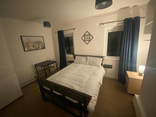 Nansen house next to royal hospital STRICTLY OVER 25 ONLY 4