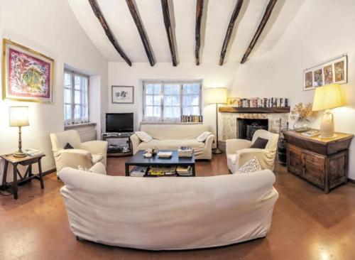 Almond Tree House - Eco Retreat in Torricella in Sabina
